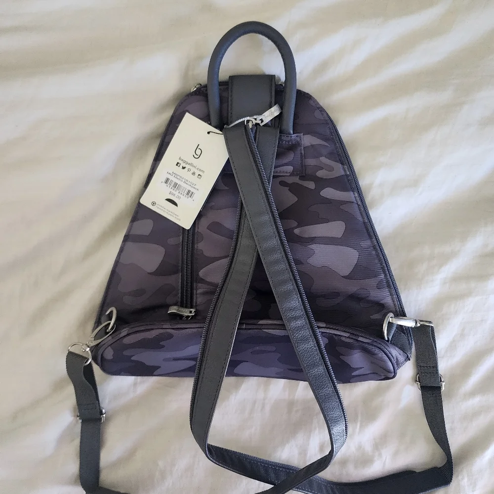 NWT Baggallini Gray Camo MM Metro Backpack Slingpack - Picture 2 of 11